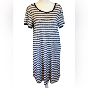 Market & Spruce short sleeve crew neck dress. Size M. Navy and white stripe.